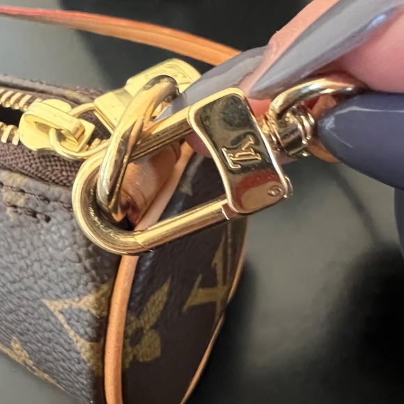 Louis Vuitton papillon pouch - Picture 6 of 9